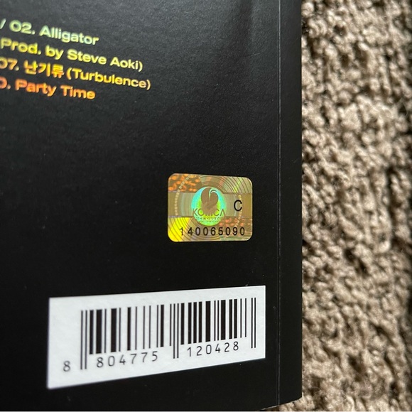 Monsta x we are here version 2 album - Picture 3 of 4